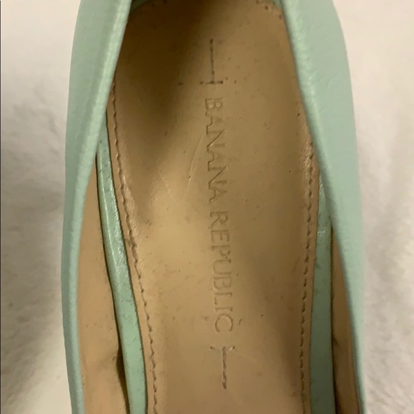 Banana Republic Dorsey O' Day Heels - Picture 8 of 9
